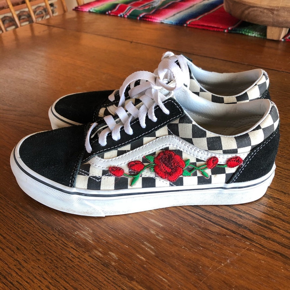 Old Skool black checkered Vans with roses